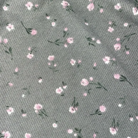 Green floral tight fitting dress - Picture 3 of 5